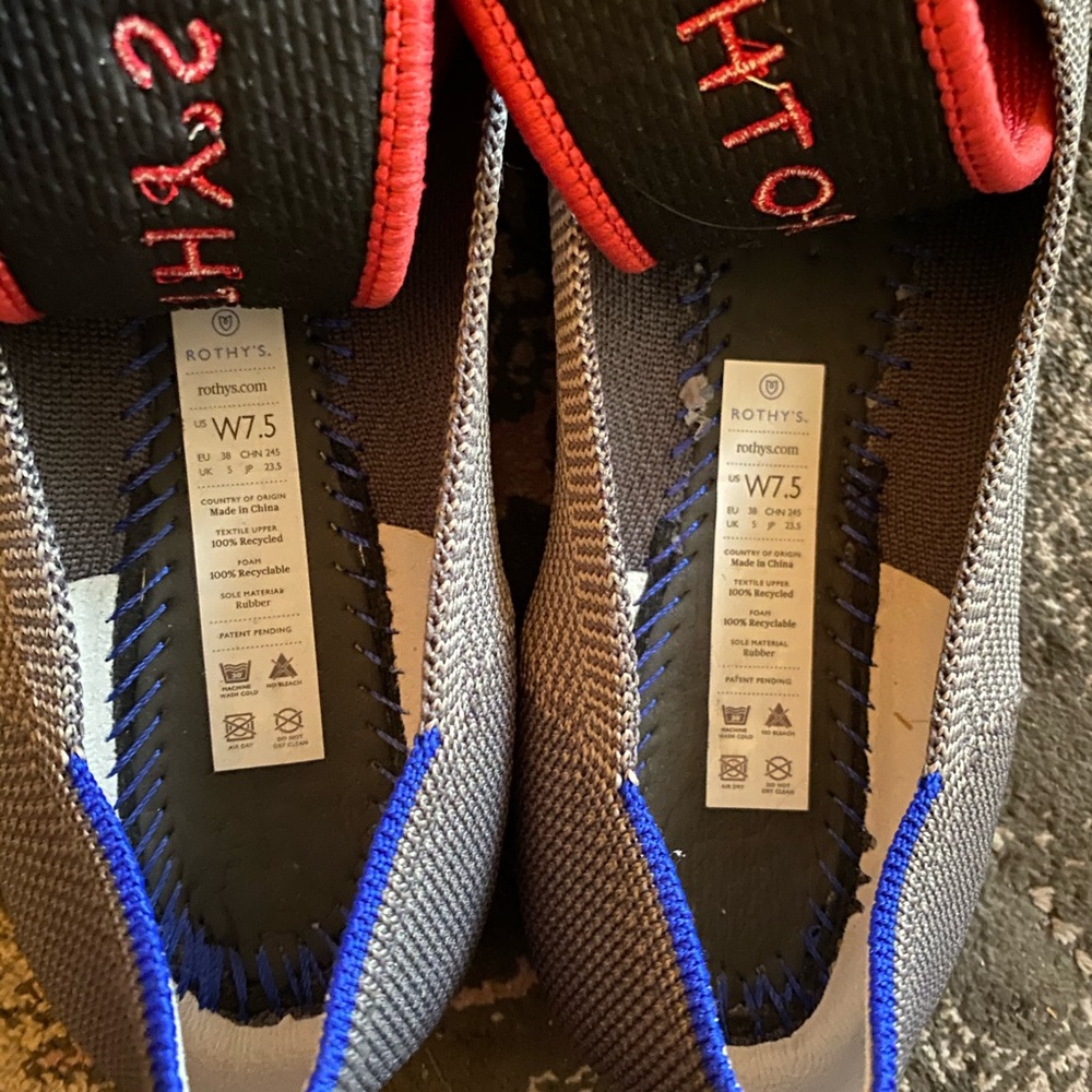 Custom Embroidered Rothy’s 7.5 Charcoal flats - Picture 2 of 3